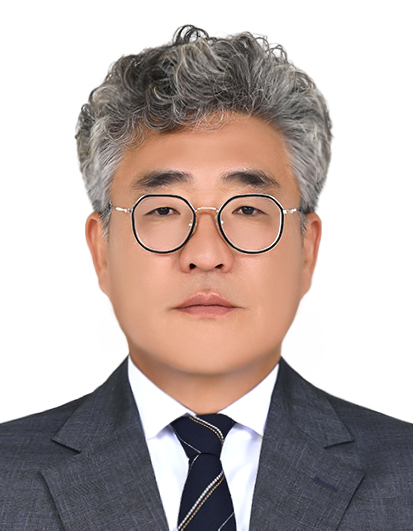 총무 황긍성L.