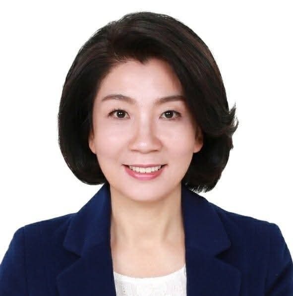 1부회장 김유화L.